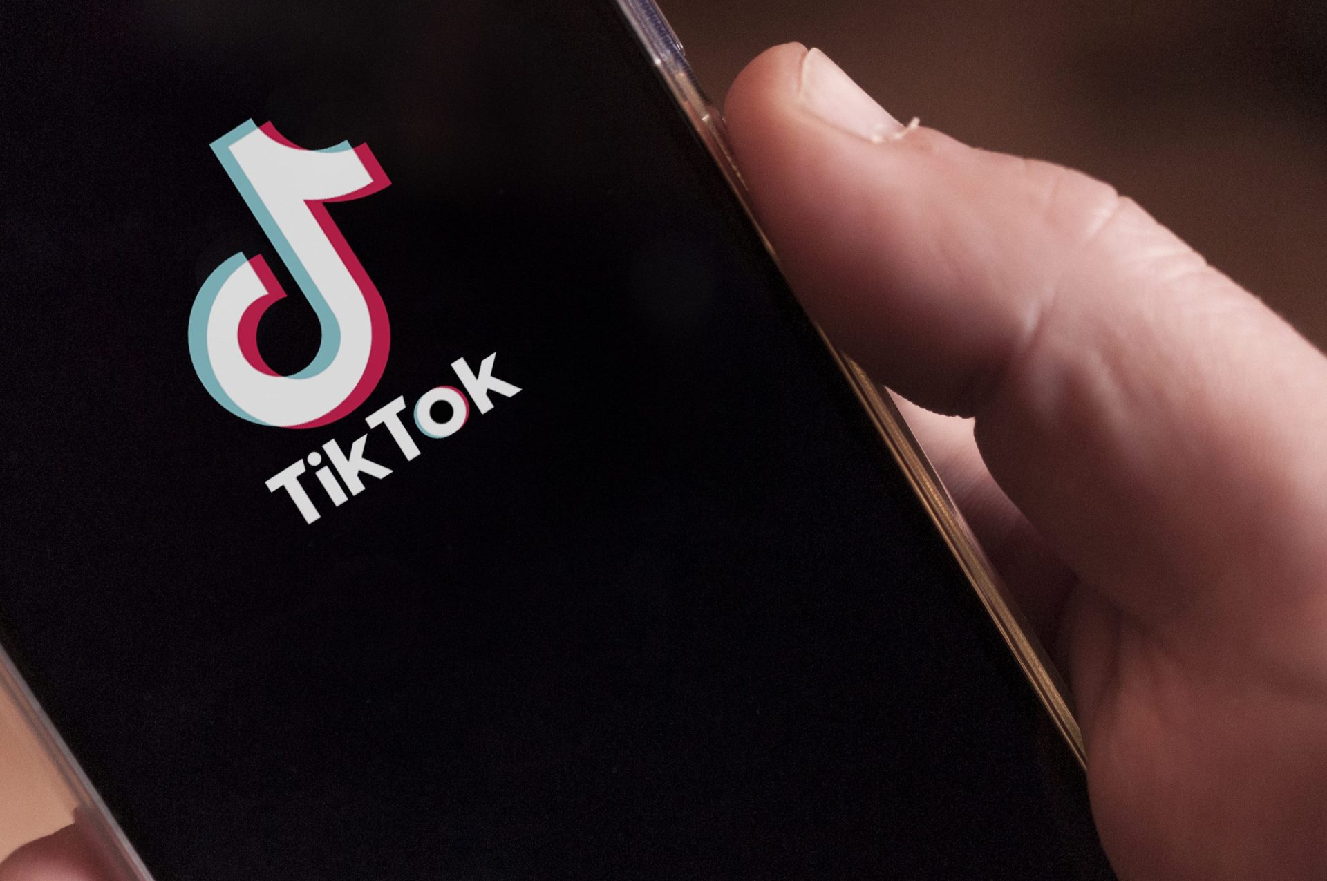 Tik Tok vai proibir utilizadores com menos de 13 anos após morte de criança em Itália