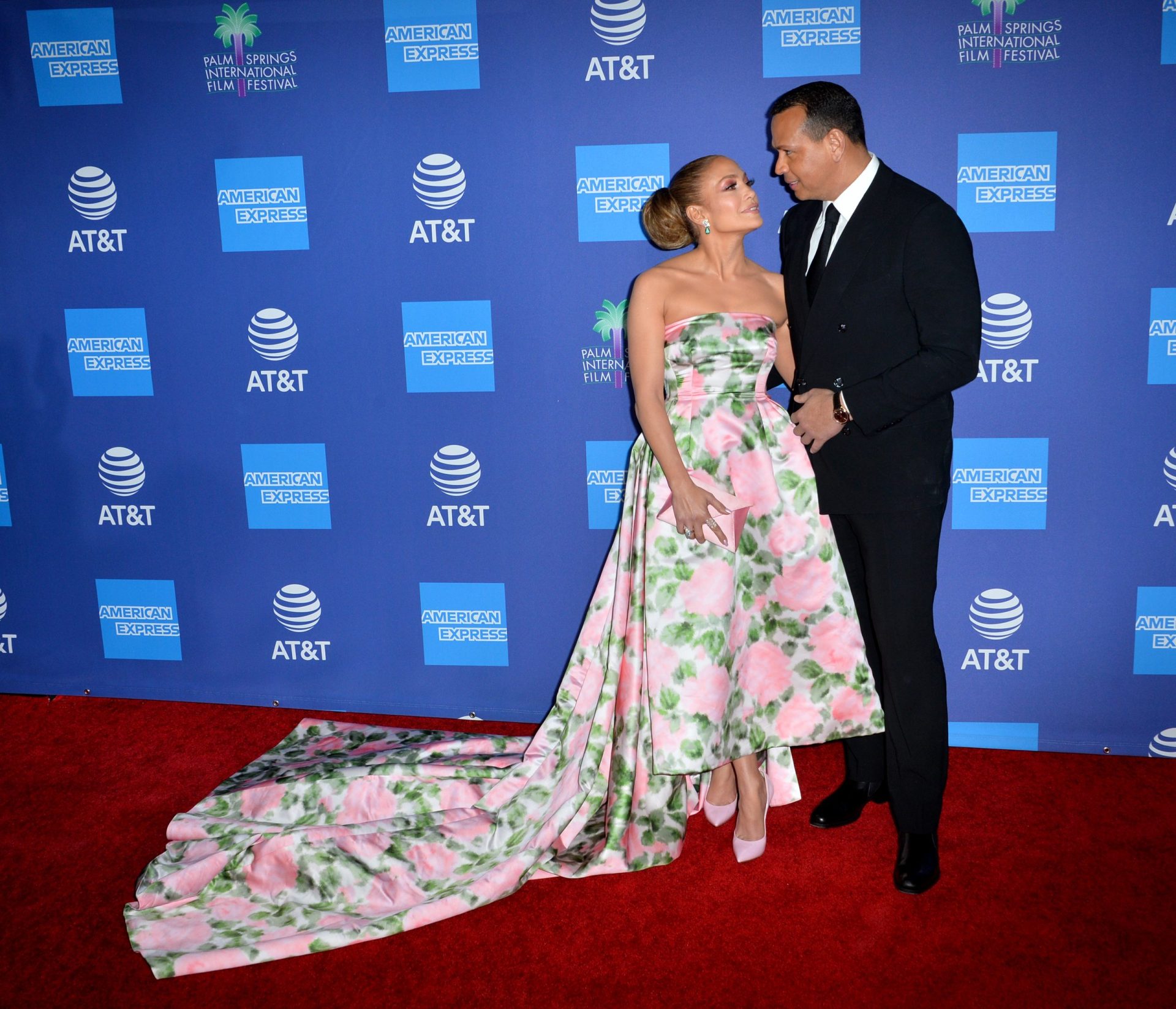 Jennifer Lopez e Alex Rodriguez reagem a notícias sobre separação