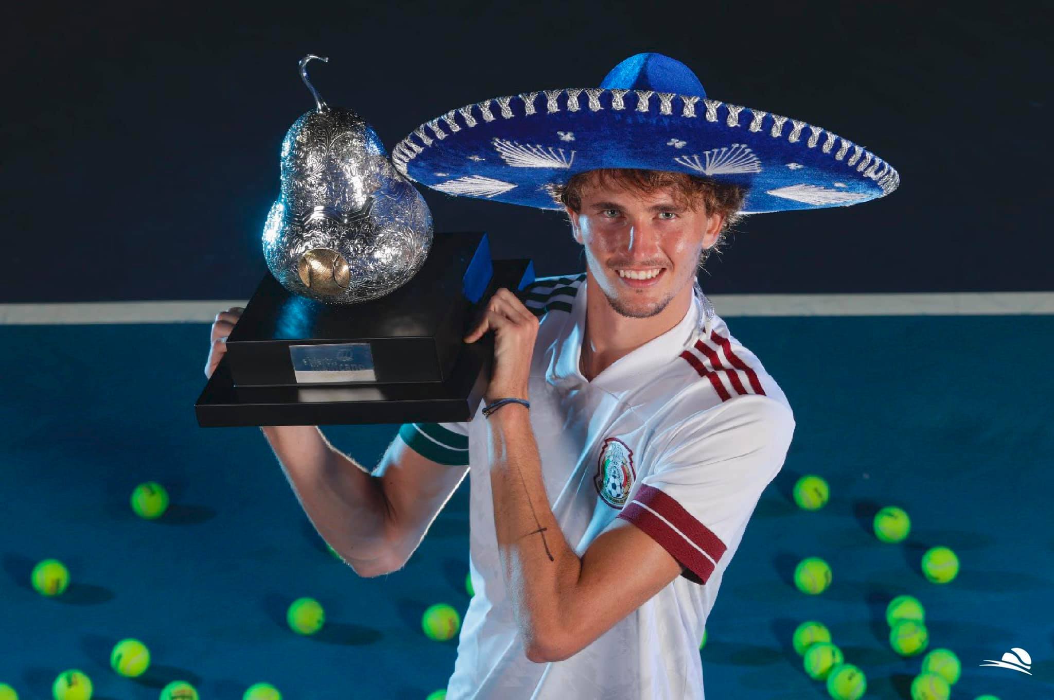 Zverev conquista torneio de Acapulco frente a Tsitsipas