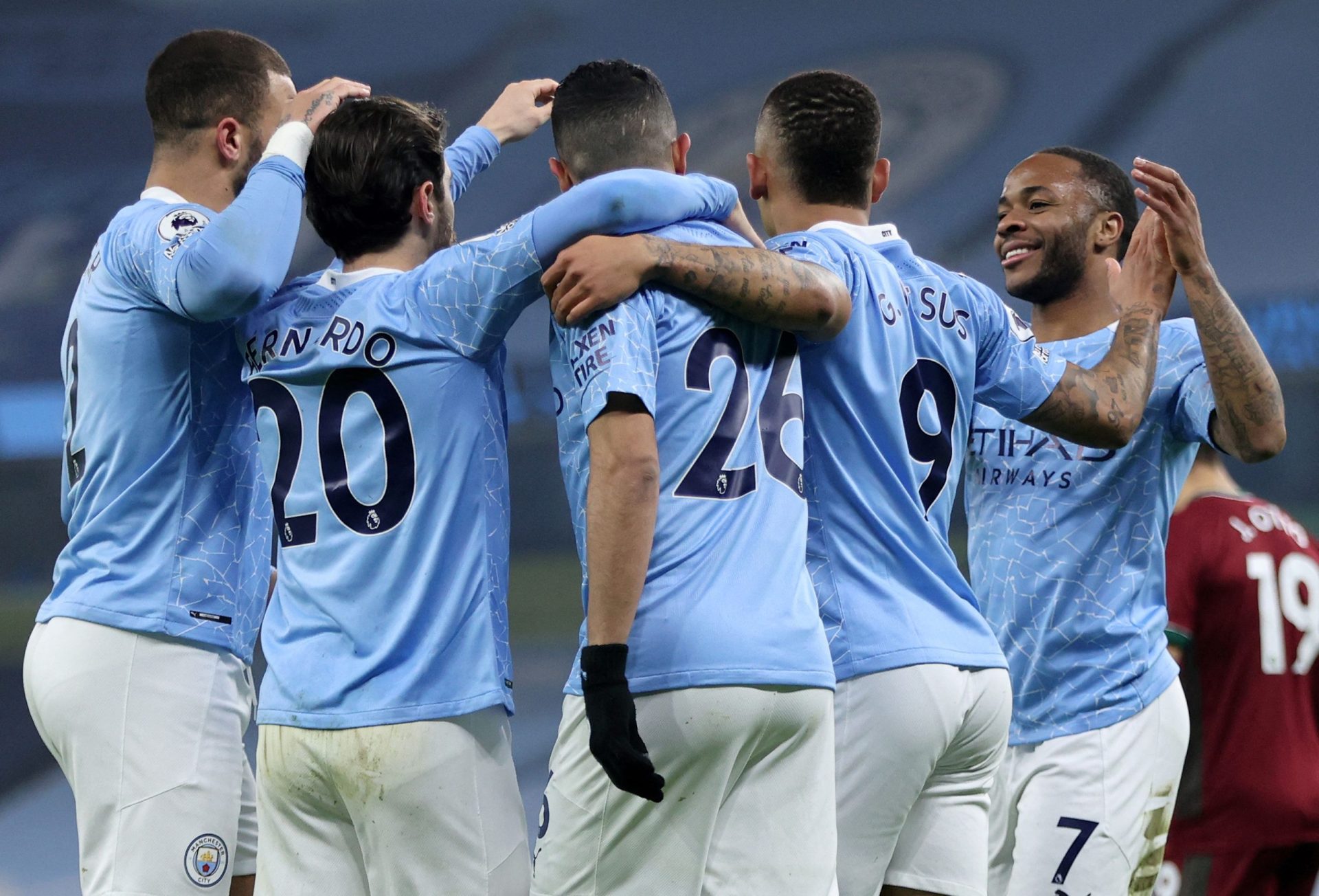 Manchester City conquista 21.ª vitória consecutiva frente ao Wolverhampton