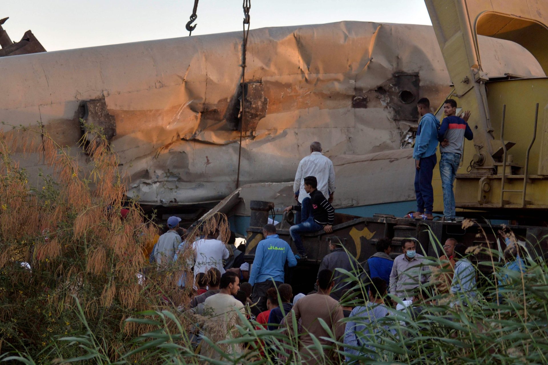 Oito detidos pelo acidente ferroviário que matou 18 pessoas no Egito