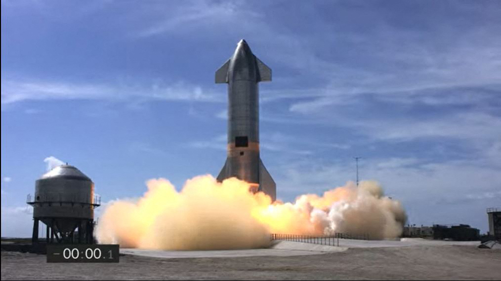 Foguetão protótipo da SpaceX explode após aterrar no Texas