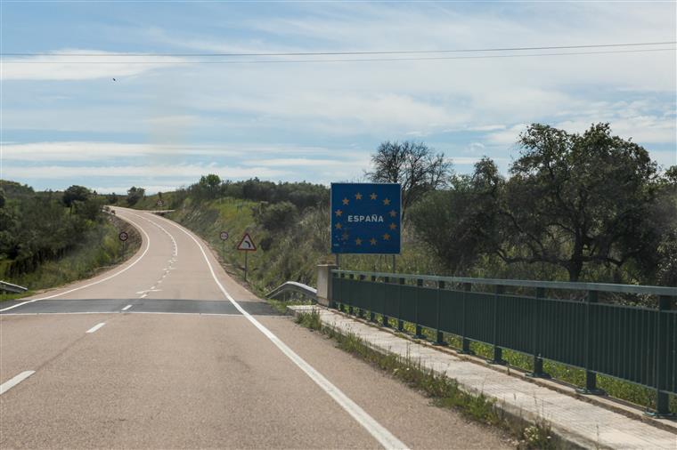 SEF detetou 11 medidas cautelares nas operações de controlo na fronteira terrestre