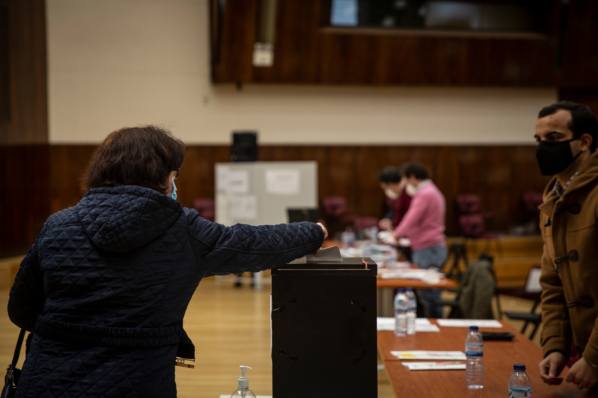 Sondagem: Portugueses não querem mudar dia de eleições