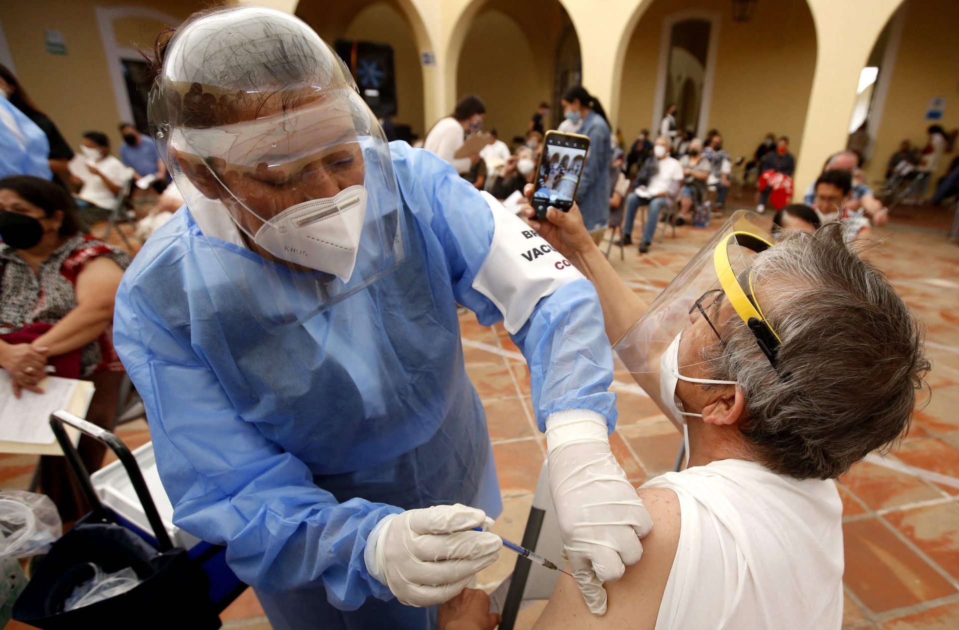 Epidemiologista da OMS avisa que &#8220;a trajetória da pandemia está a crescer exponencialmente&#8221;