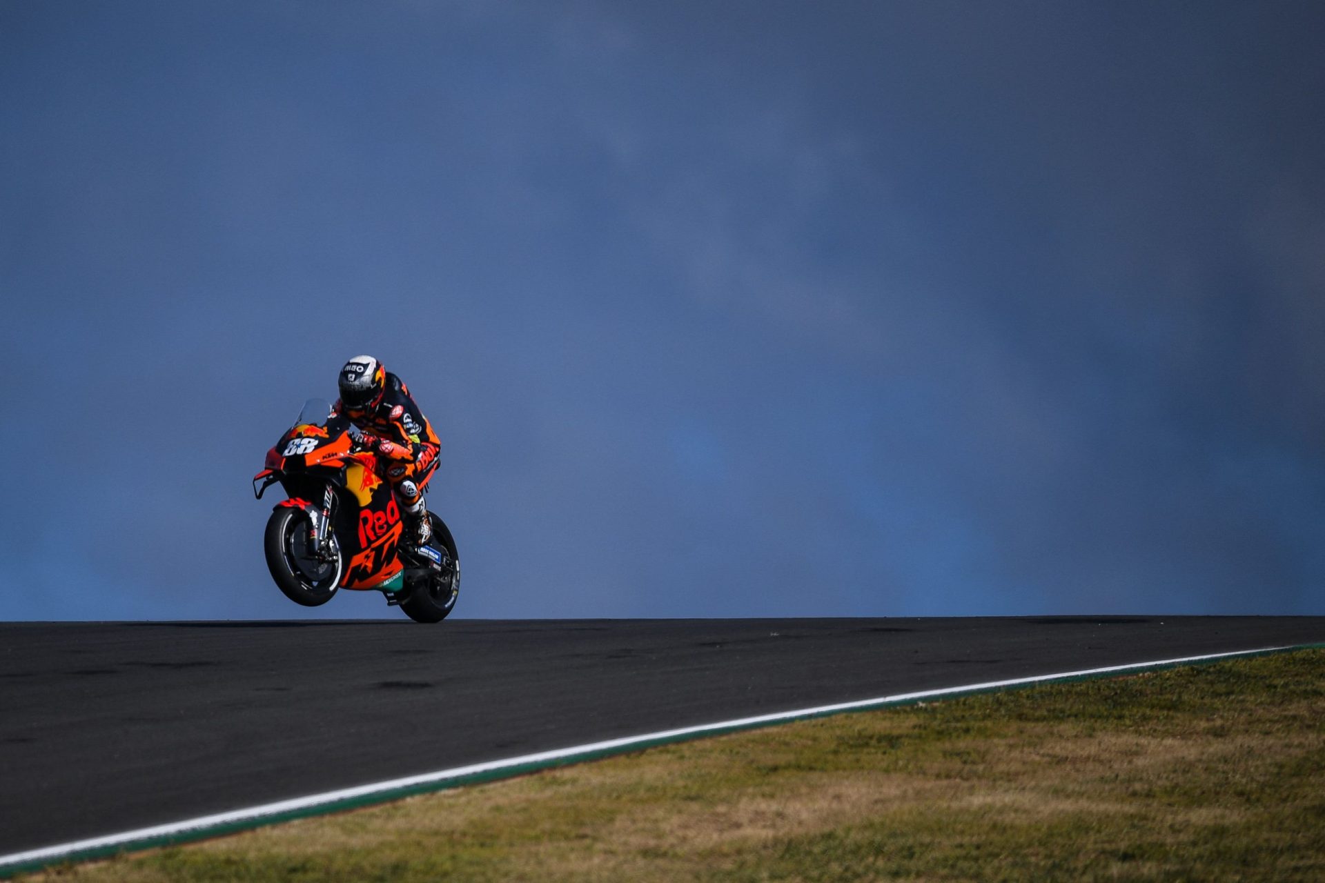 MotoGP. Miguel Oliveira garante lugar na fase final da qualificação