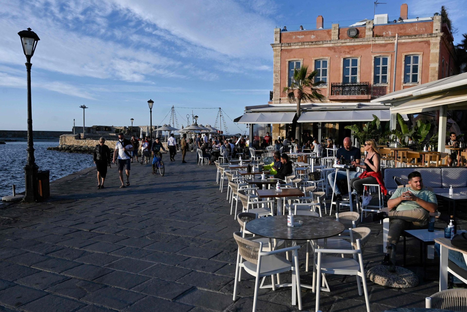 Grécia começa a reabrir o turismo após seis meses de confinamento