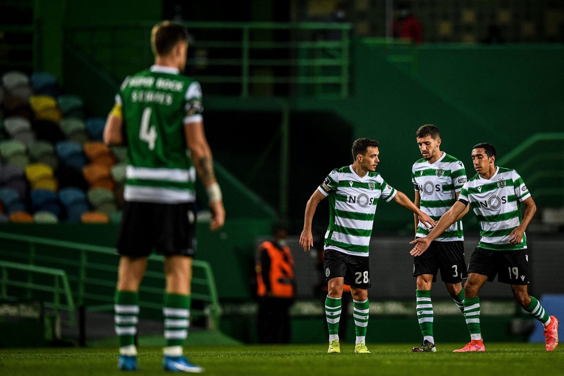 Sporting vence Marítimo com hat-trick de Pedro Gonçalves