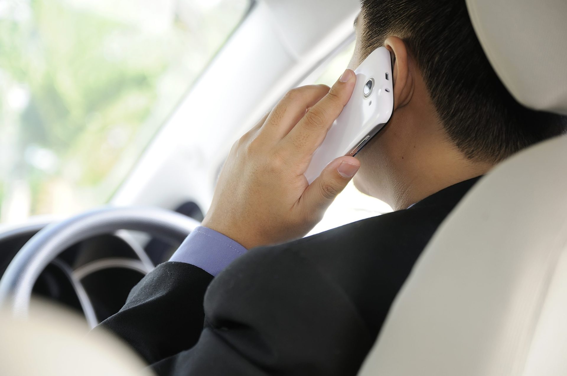 Arranca esta terça-feira a campanha “Ao volante, o telemóvel pode esperar”