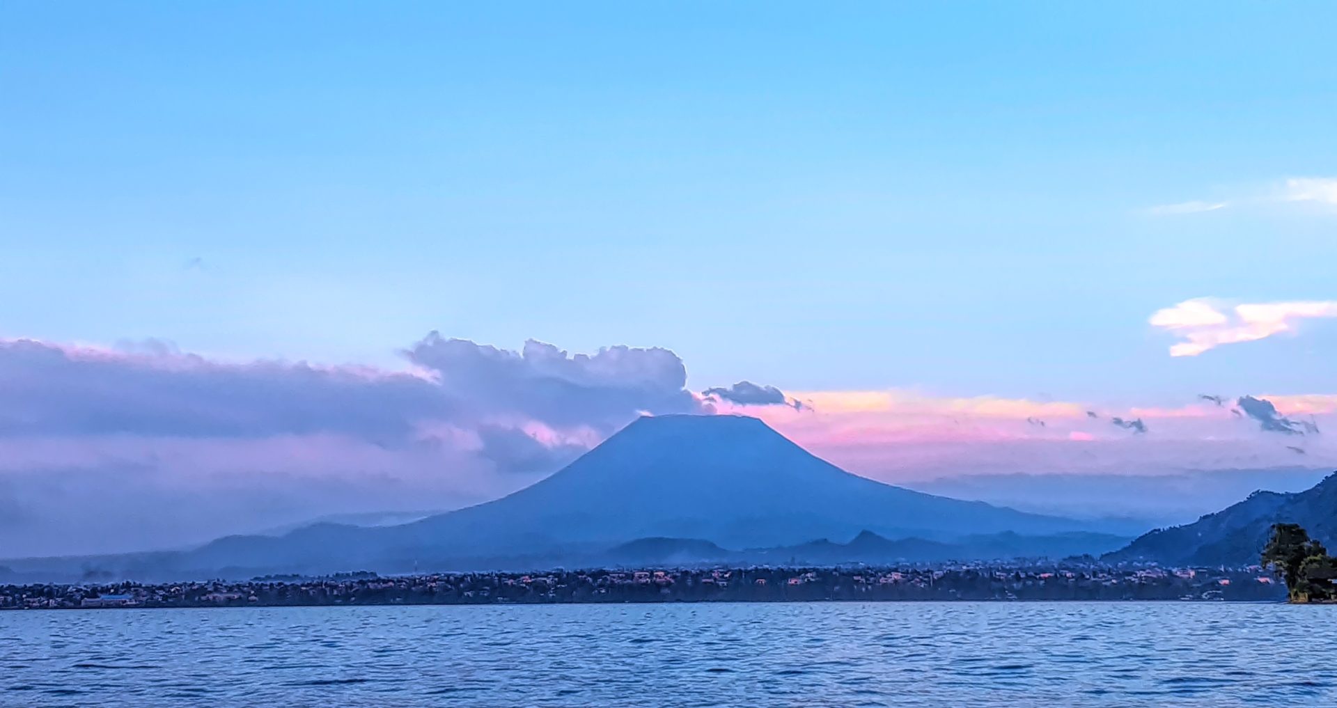 Erupção de vulcão na RDCongo provoca, pelo menos, 15 mortos