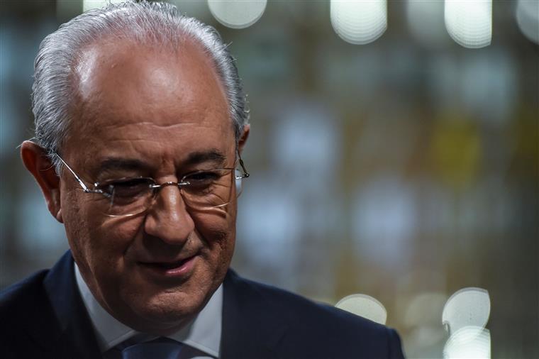 Governo e Câmara do Porto “deviam pedir desculpa aos portugueses”, diz Rio