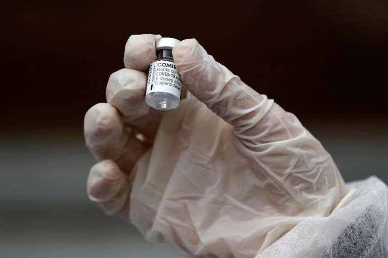 EMA avalia vacina da Pfizer para jovens dos 12 aos 15 anos