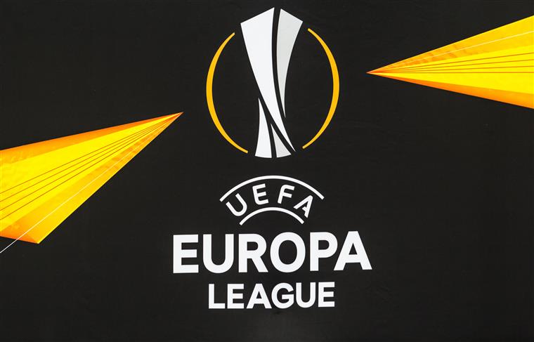 Final da Liga Europa vai ter espectadores nas bancadas, diz UEFA