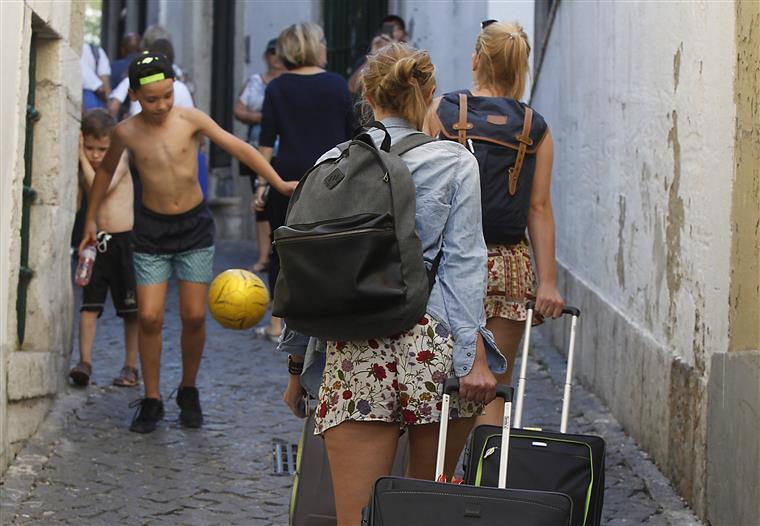 Portugal entra na “lista verde” de destinos de férias para os britânicos