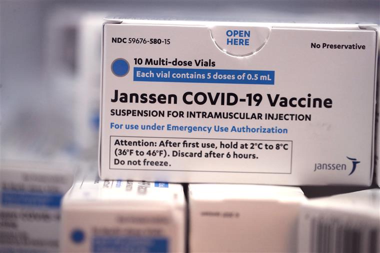 EMA confirma contaminação de lote de vacinas contra a covid-19 da Janssen