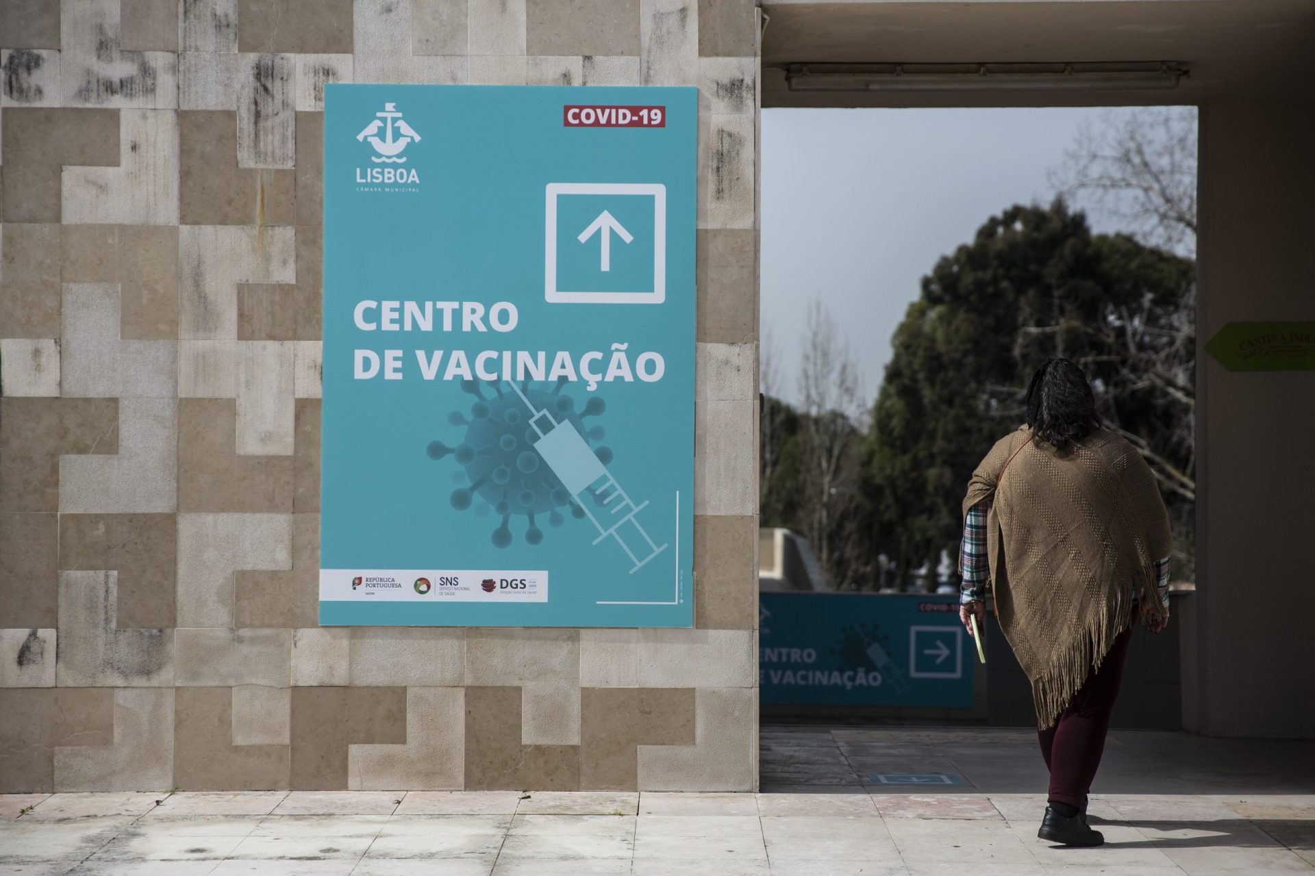 “Provavelmente vamos precisar de vacinar 85% a 90% da população”