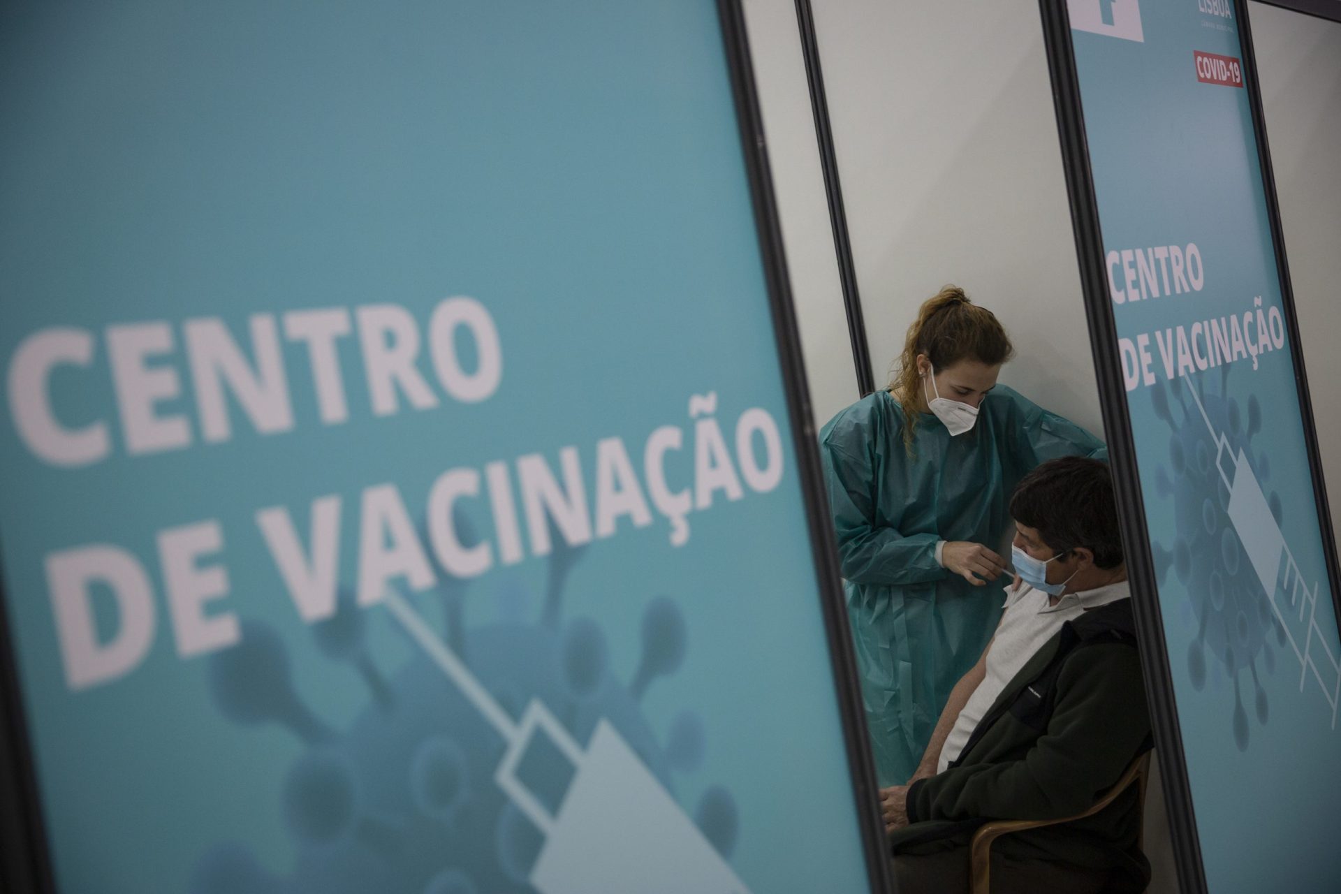 Maiores de 60 anos vão poder receber vacina sem agendamento