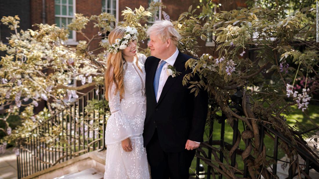 Boris Johnson. Um casamento e muitas emoções