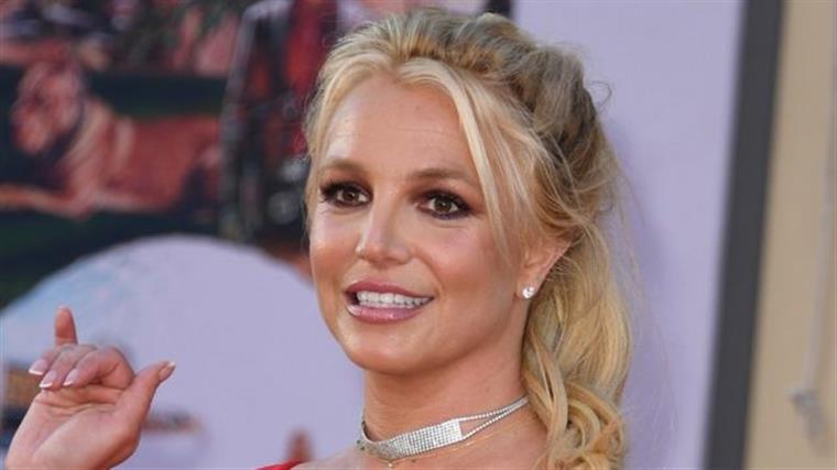 Ex-procurador federal aceita pedido de Britney Spears para ser o seu novo advogado