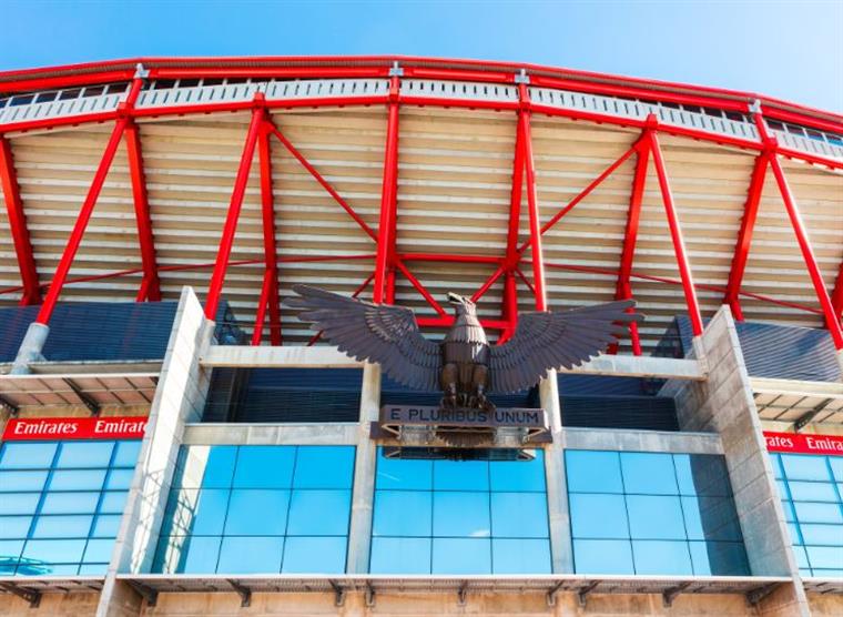 Benfica opõe-se à venda de ações da SAD a John Textor
