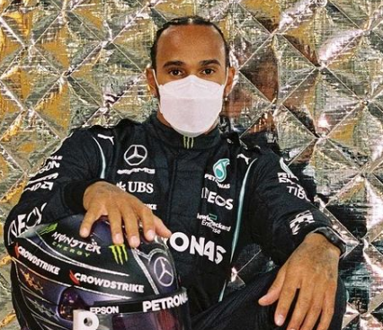 Lewis Hamilton alvo de insultos racistas após vitória no GP da Grã-Bretanha