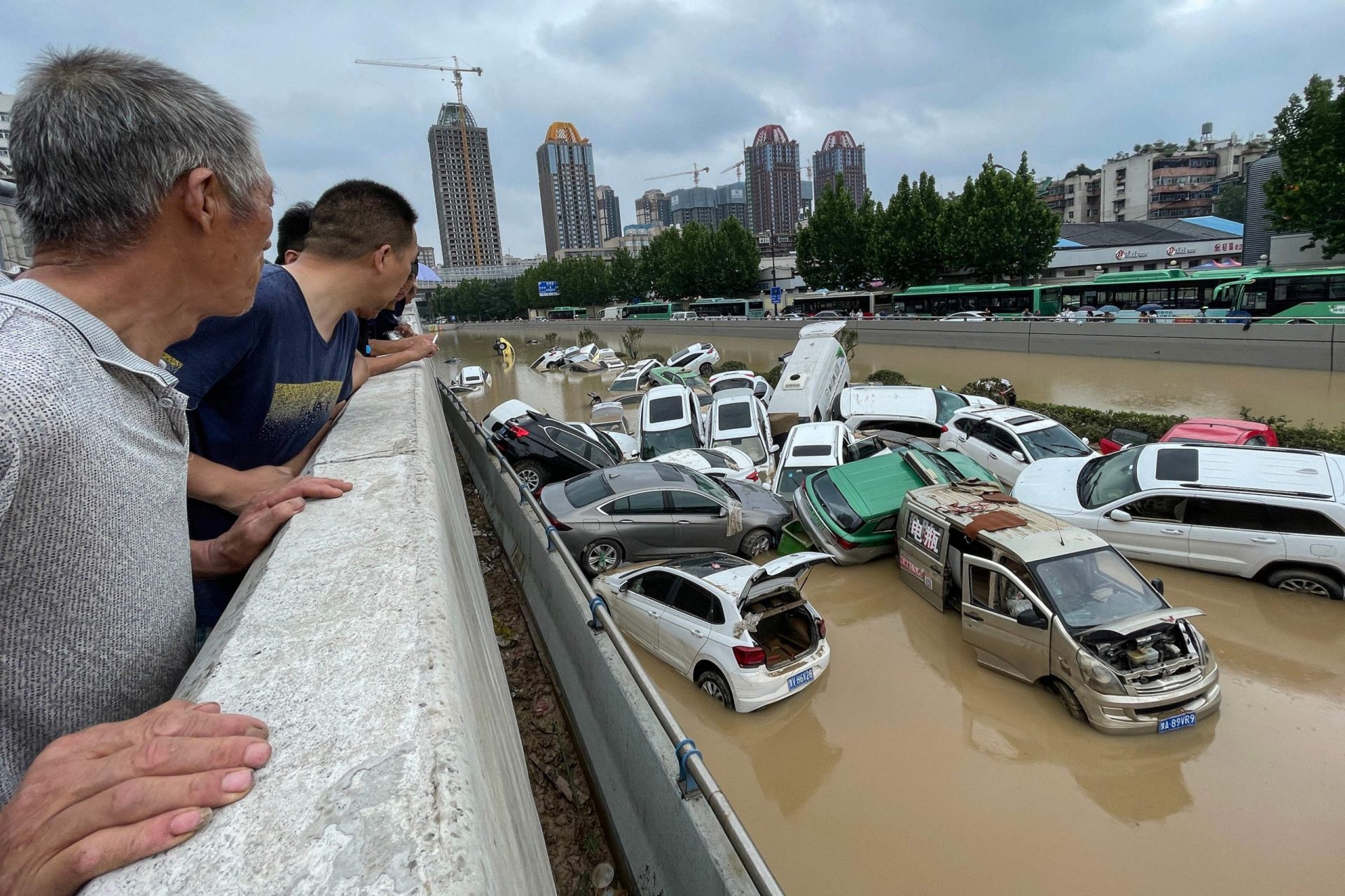 China. Inundações já fizeram pelo menos 25 vítimas mortais