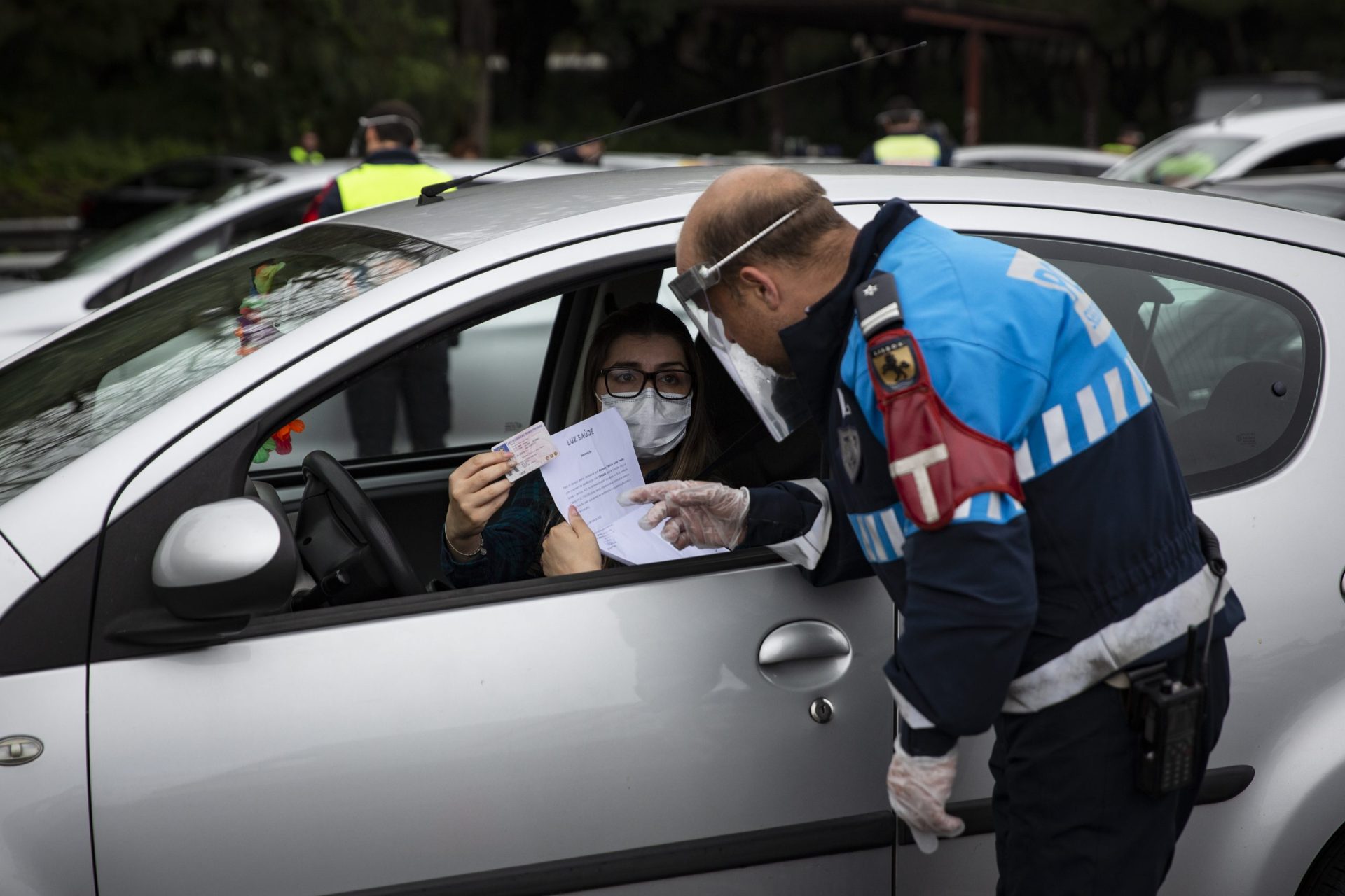 Covid-19. Governo alarga crime de desobediência