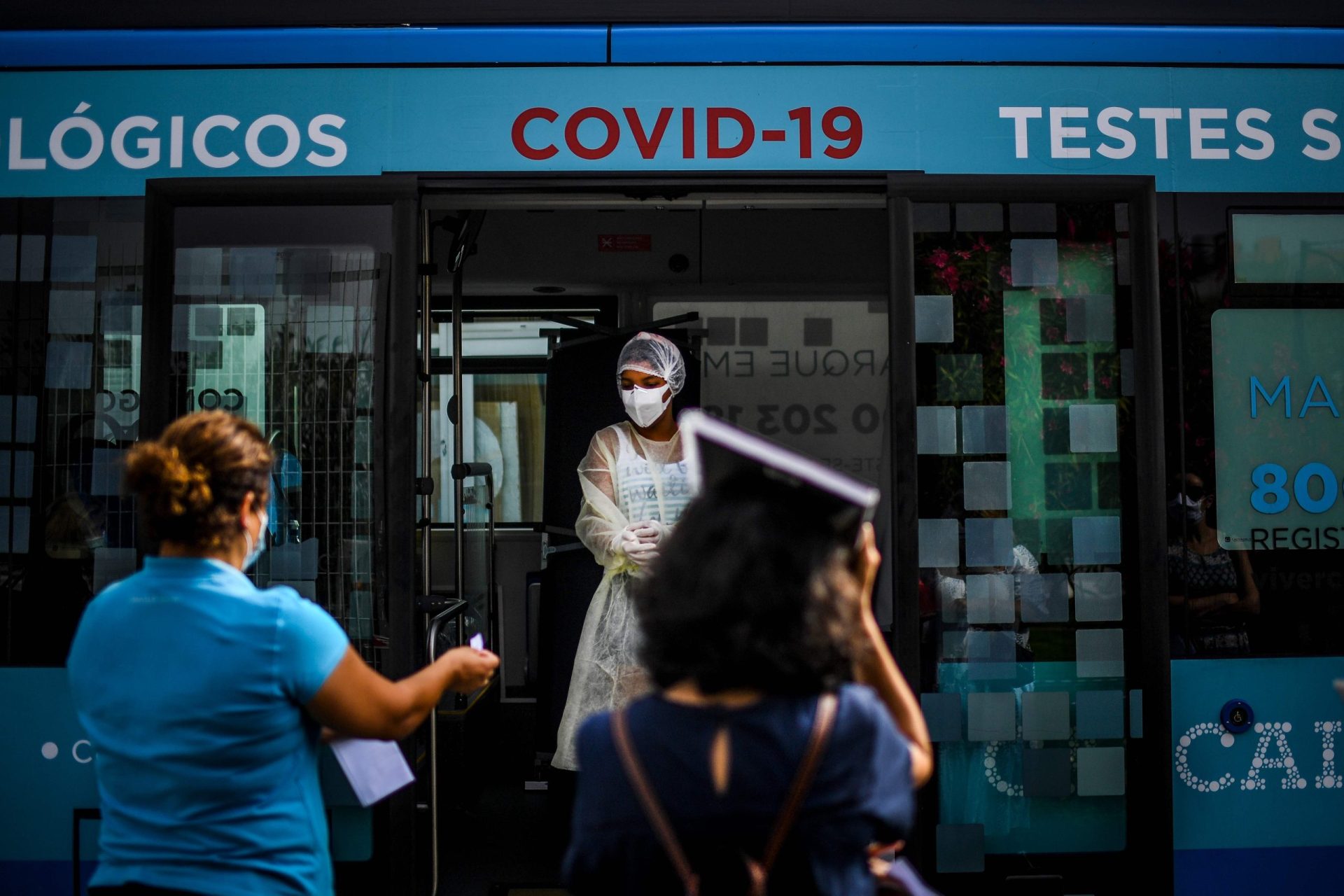 Covid-19: Mortes, internamentos e incidência continuam a subir