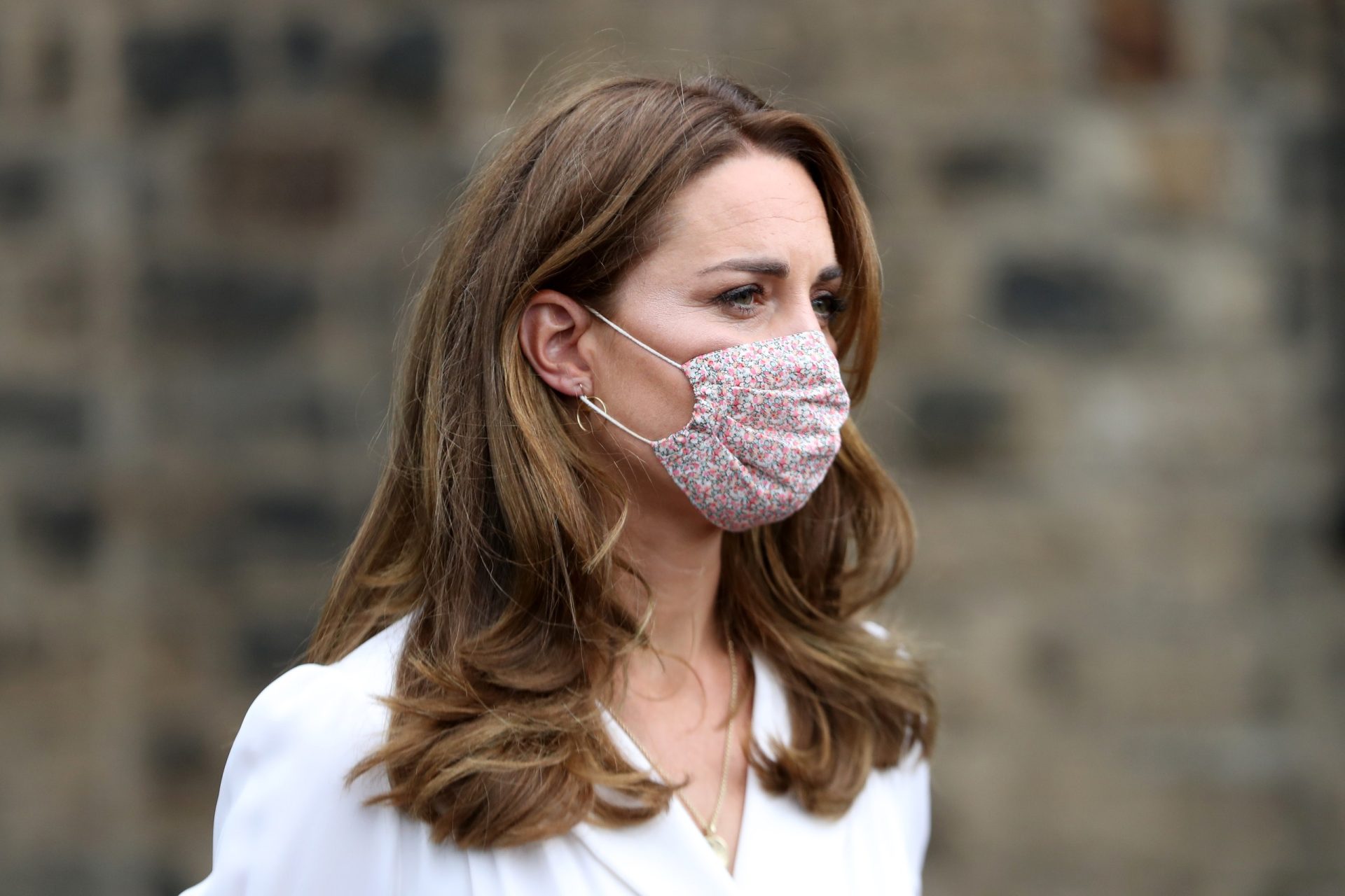 Kate Middleton está em isolamento após contacto com caso positivo