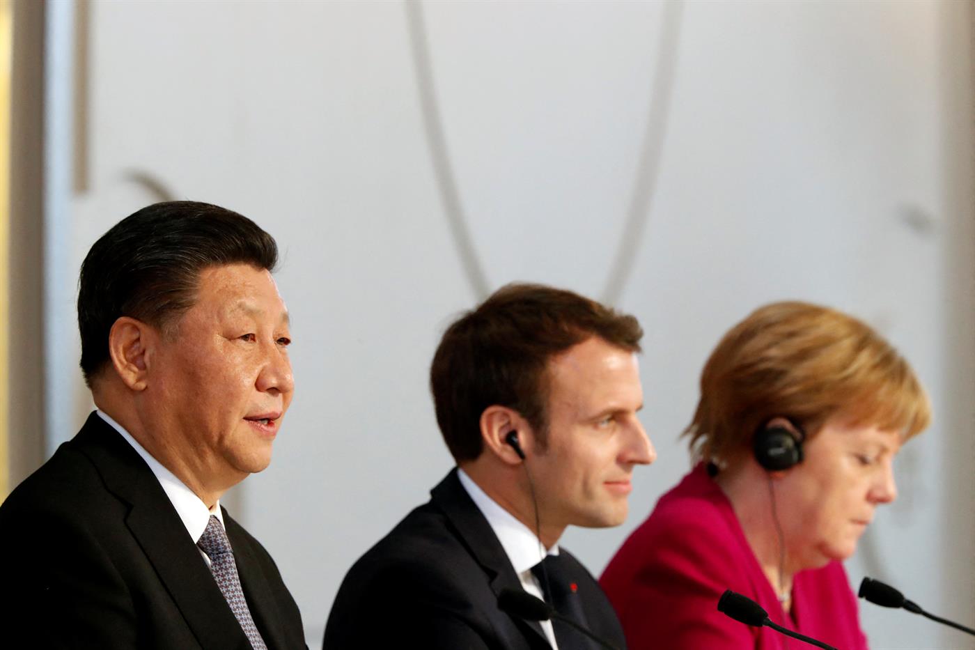 Merkel e Macron à conversa com Xi Jinping e Biden a olhar