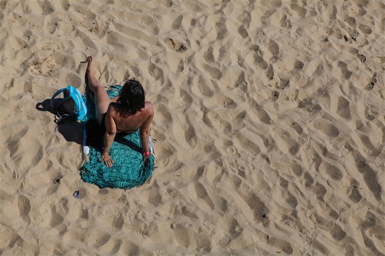 Praia da Fuzeta em Olhão interditada a banhos