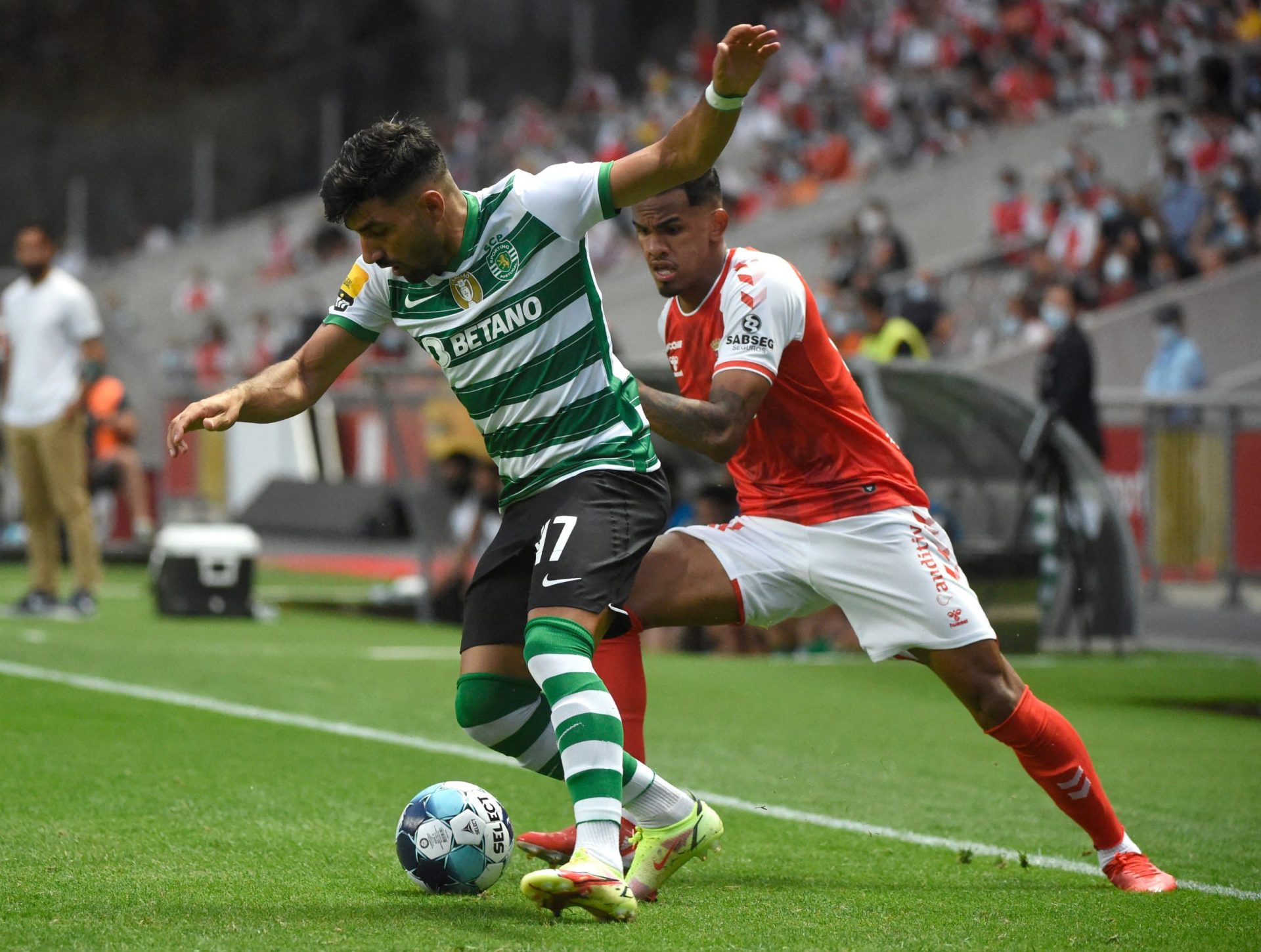 Sporting vence na Pedreira por 2-1