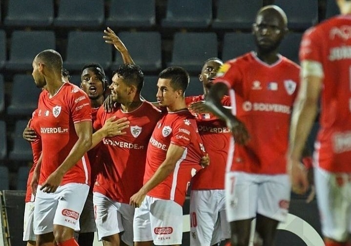 Liga Conferência Europa à portuguesa. Santa Clara vence Partizan por 2-1