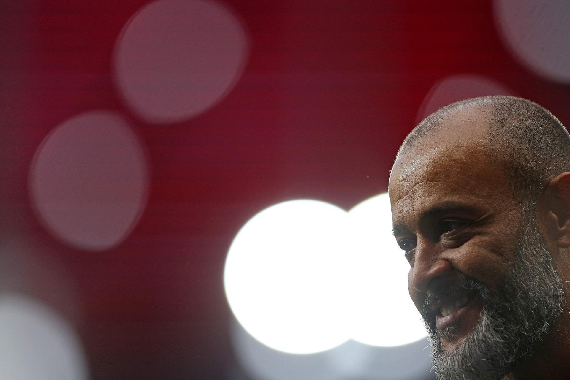 Nuno Espírito Santo diz que é “obrigatório” vencer Paços de Ferreira