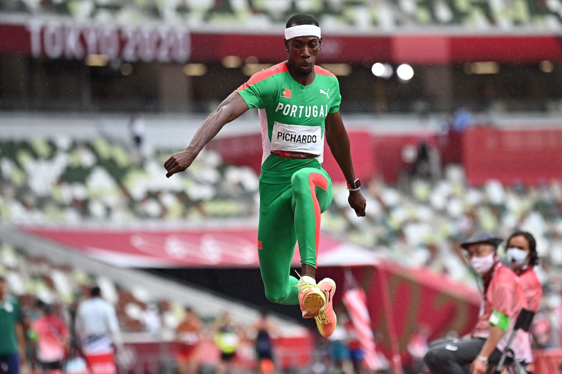 Um salto com asas para o ouro. Pedro Pichardo avança para final de triplo salto