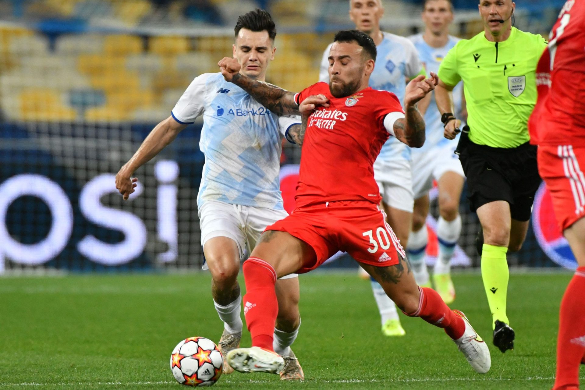 Benfica estreia-se na Liga dos Campeões com empate frente ao Dínamo de Kiev (0-0)