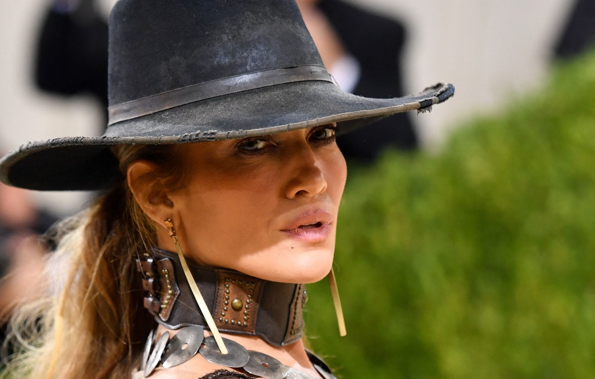 Jennifer Lopez diz que ainda se sente uma estranha em Hollywood