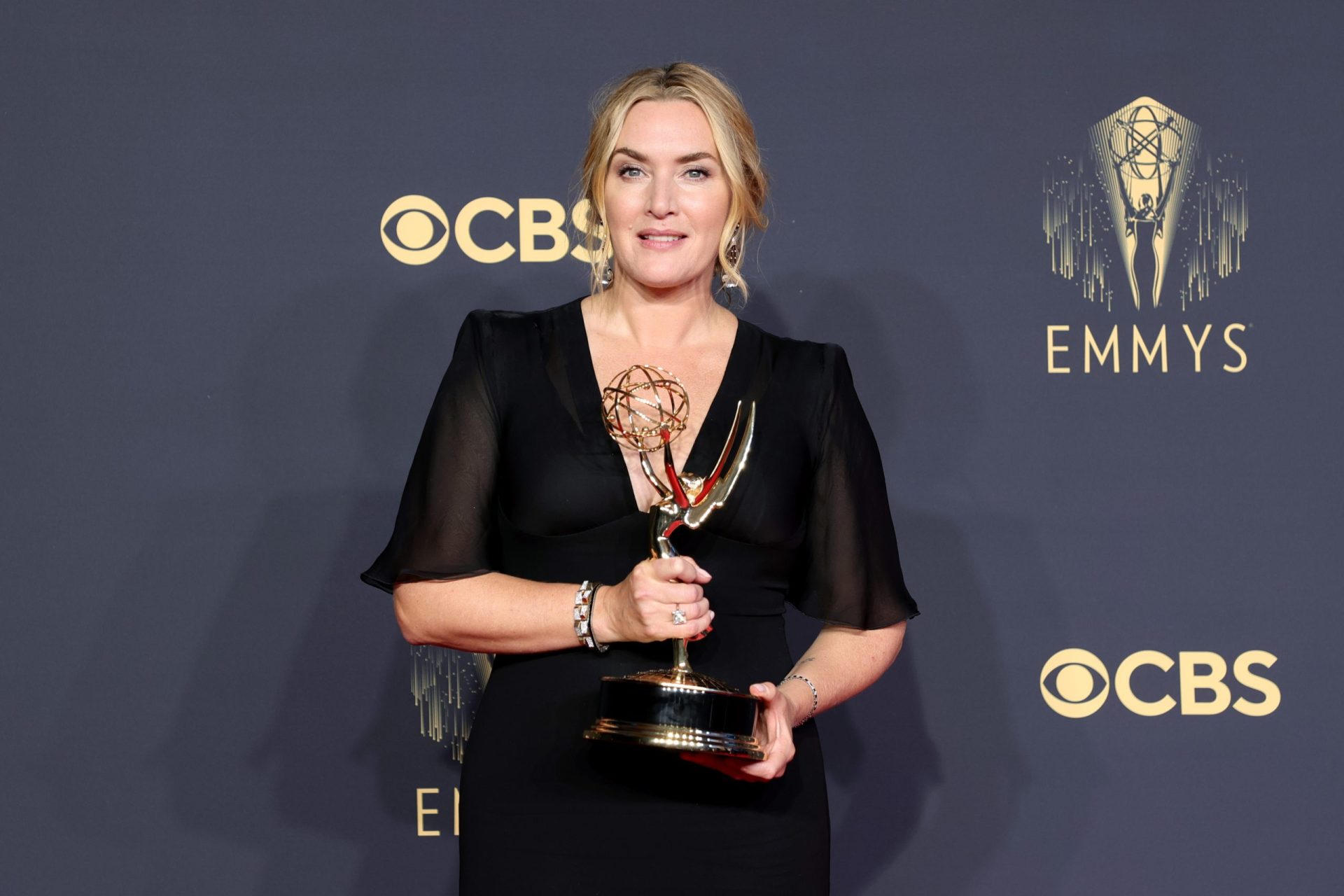 Kate Winslet: &#8220;Esta década tem de ser das mulheres a apoiarem-se umas às outras&#8221;