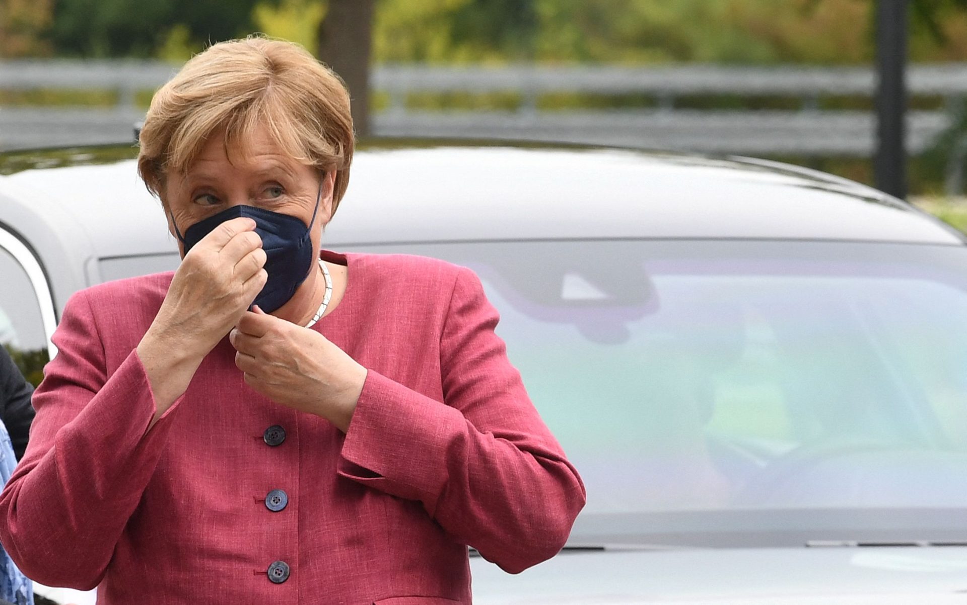 Alemanha. Merkel condena homicídio “hediondo” de jovem por pedir uso de máscara