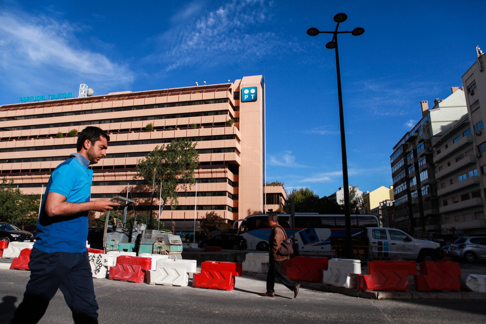 Reaberta circulação de trânsito na Avenida Fontes Pereira de Melo em Lisboa