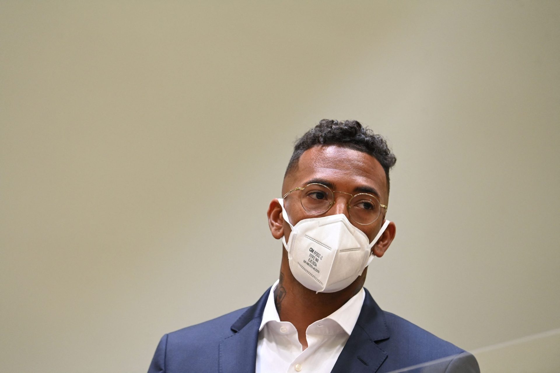 Jérôme Boateng condenado por violência doméstica e multado por mais de um milhão de euros