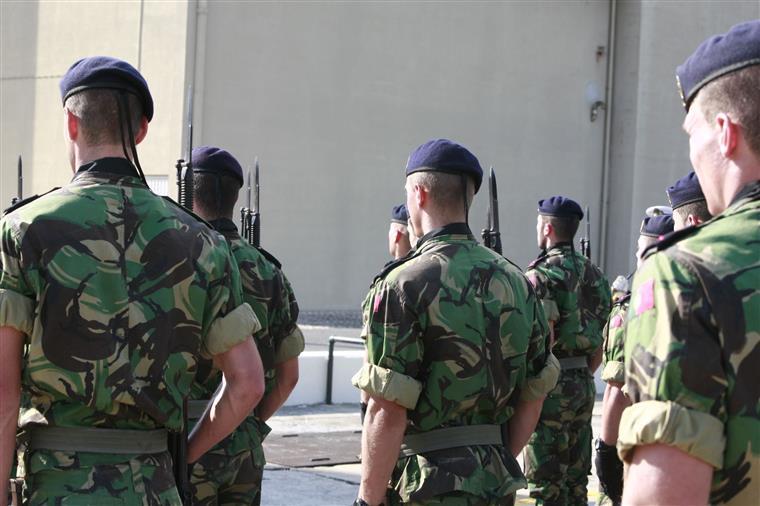 Forças Armadas acompanham passagem de navio russo por águas portuguesas