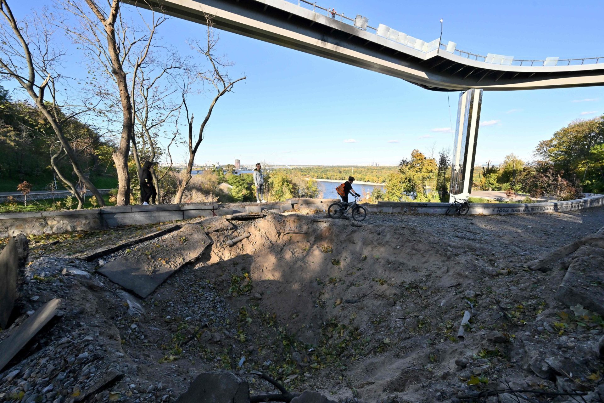 Ataques russos a Kiev e várias cidades. Autoridades registam 19 mortos e 105 feridos