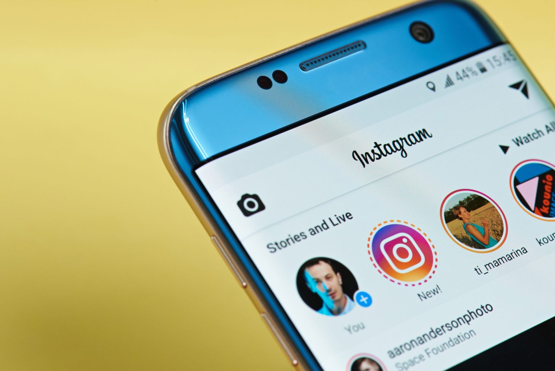 Milhares de utilizadores do Instagram com contas suspensas e perdas de seguidores