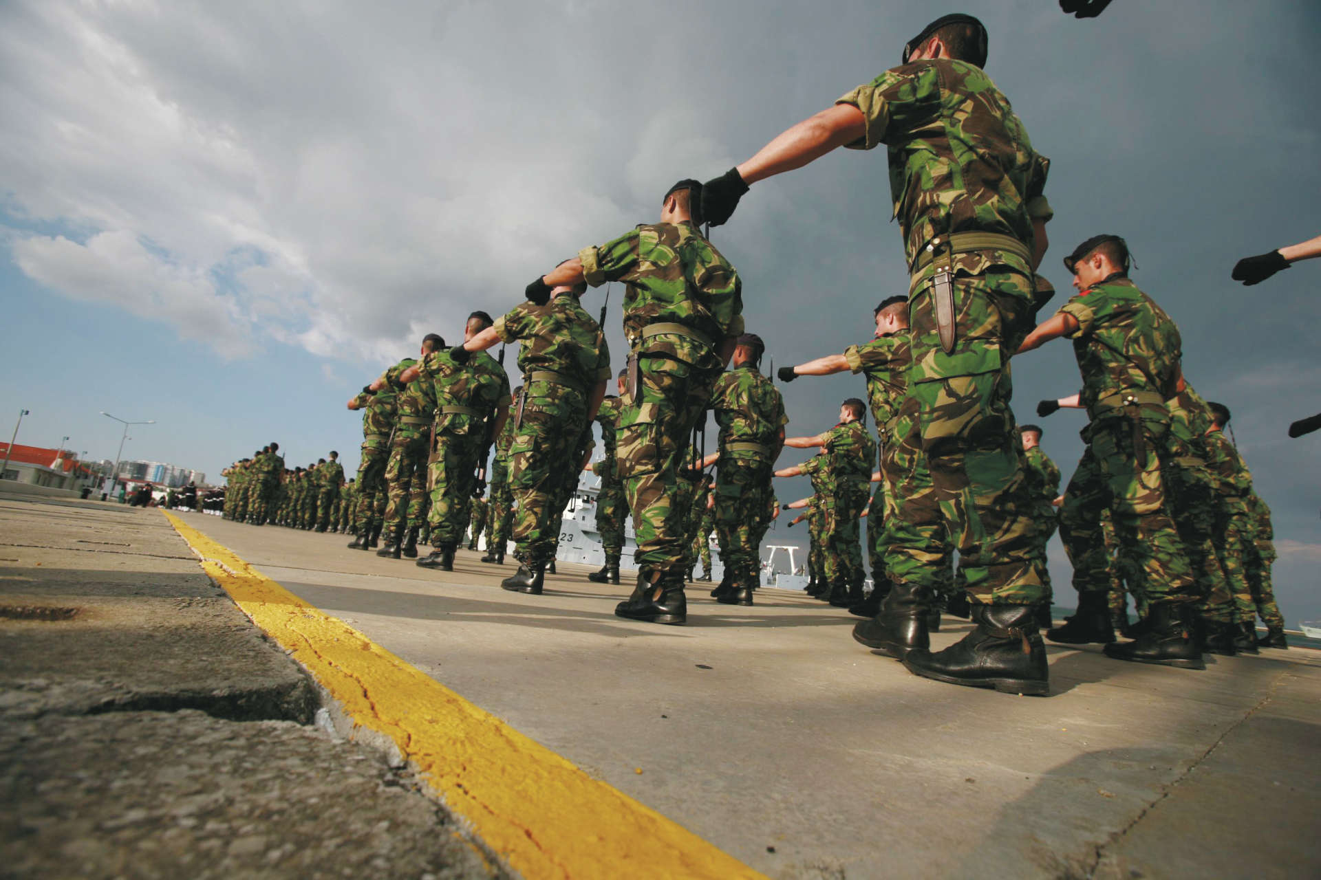 Militares filmados a tomar banho em panelas alvo de processos disciplinares