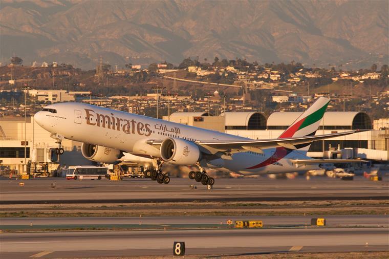 Emirates. Avião volta para trás depois de ter sido dado alerta acerca de passageiro “suspeito”