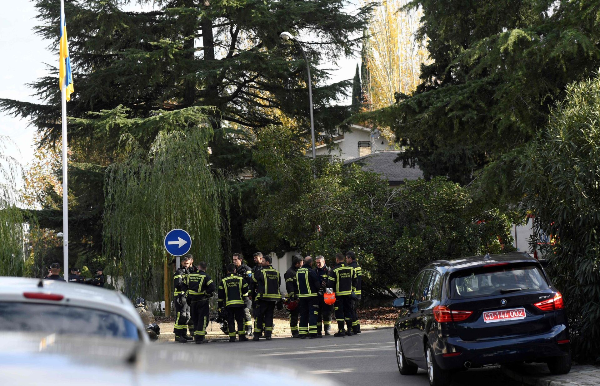 Funcionário da embaixada ucraniana em Madrid ferido após explosão de carta