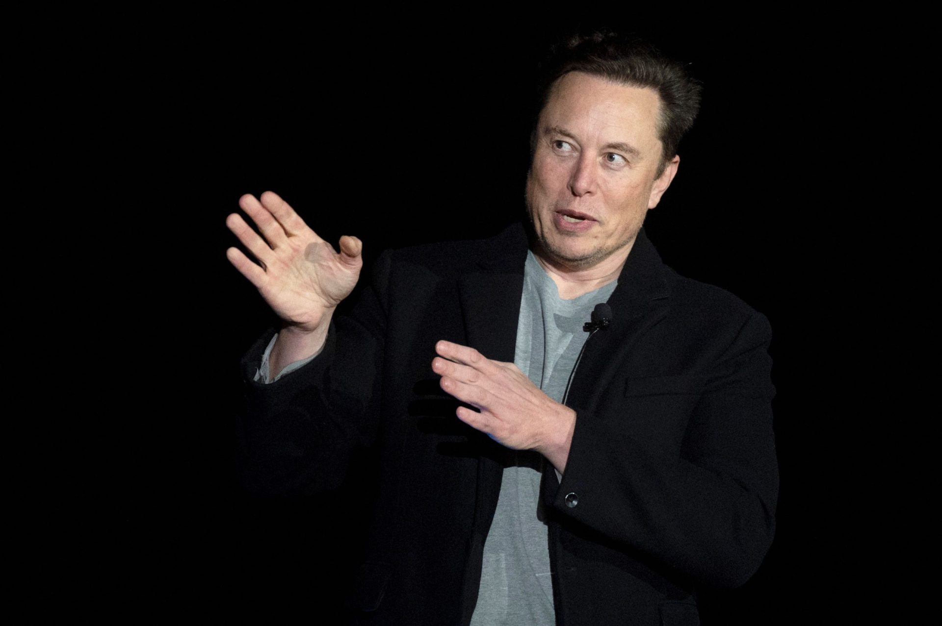 Elon Musk quer despedir até metade dos funcionários do Twitter
