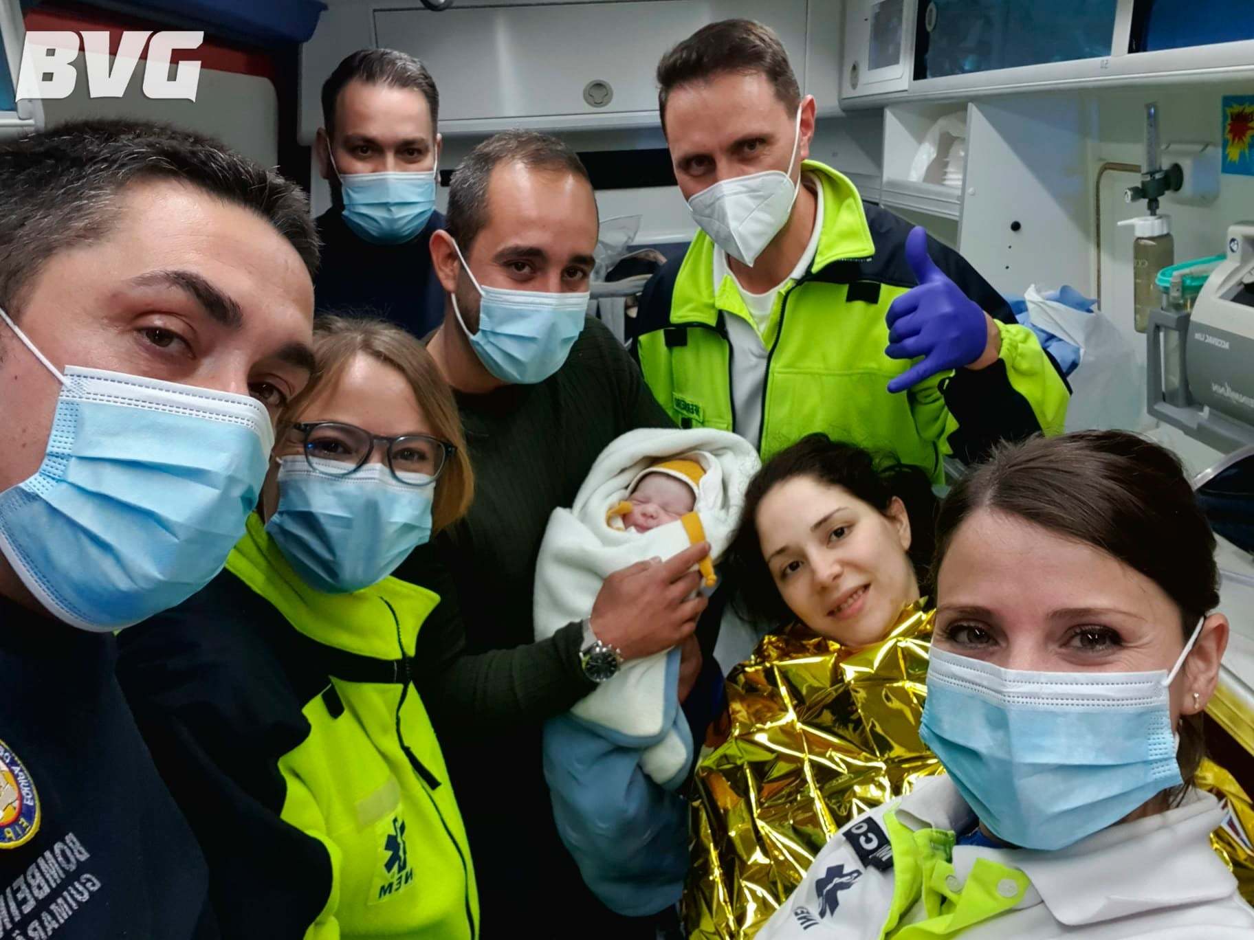 Bombeiros de Guimarães realizam parto dentro de ambulância