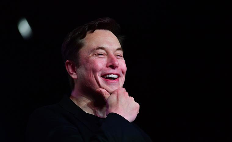 Elon Musk já não é o homem mais rico do mundo